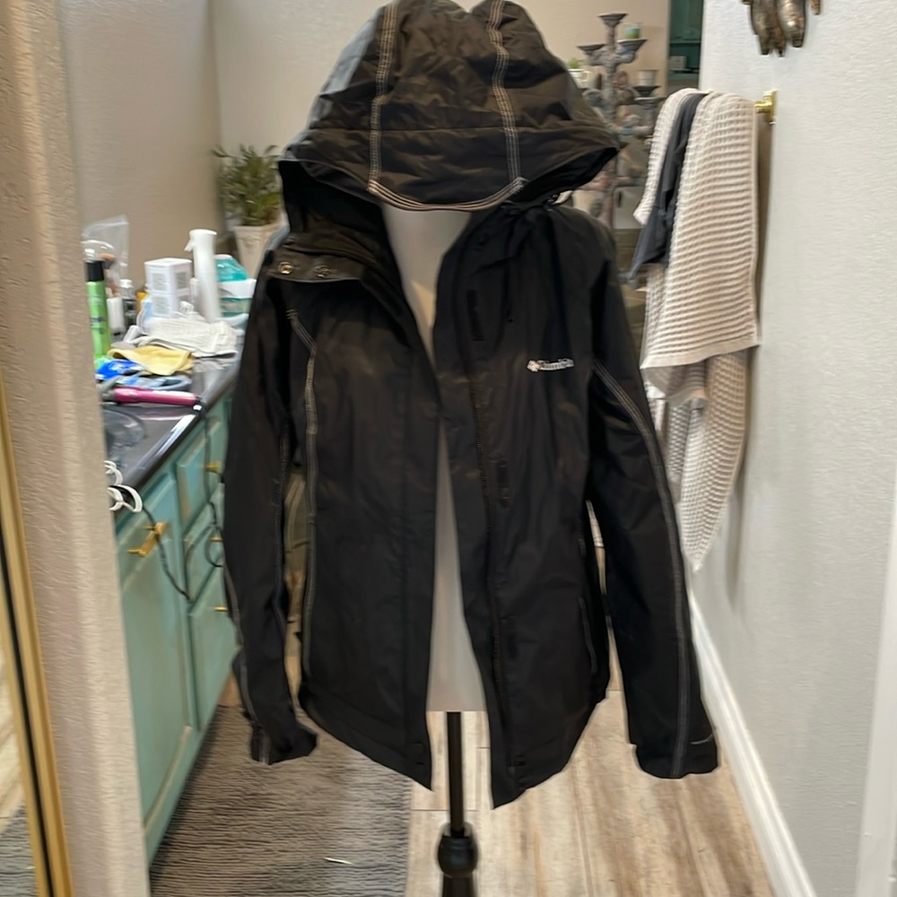Columbia hooded rain jacket size medium